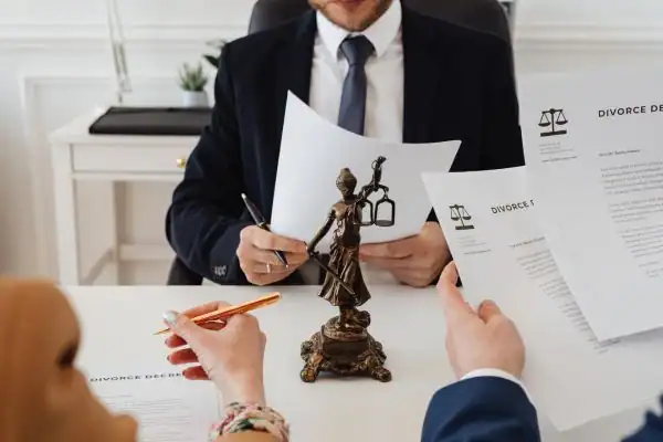 our fees Hillingdon from EH Mediation - image of couple in joint mediation meeting